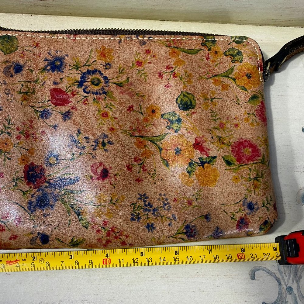 PATRICIA NASH LEATHER WRISTLET / CLUTCH